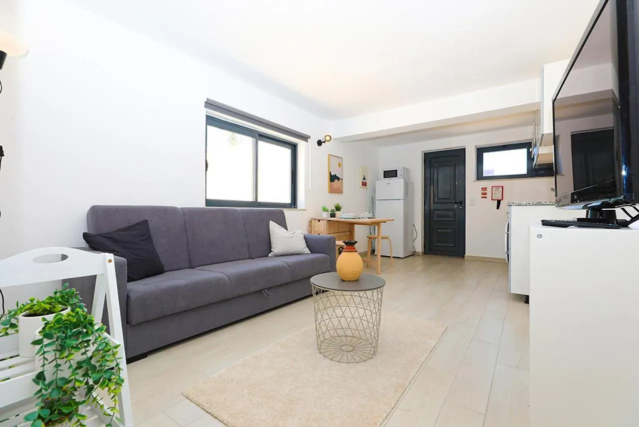 A62 - Cul De Sac Apartment In Lagos