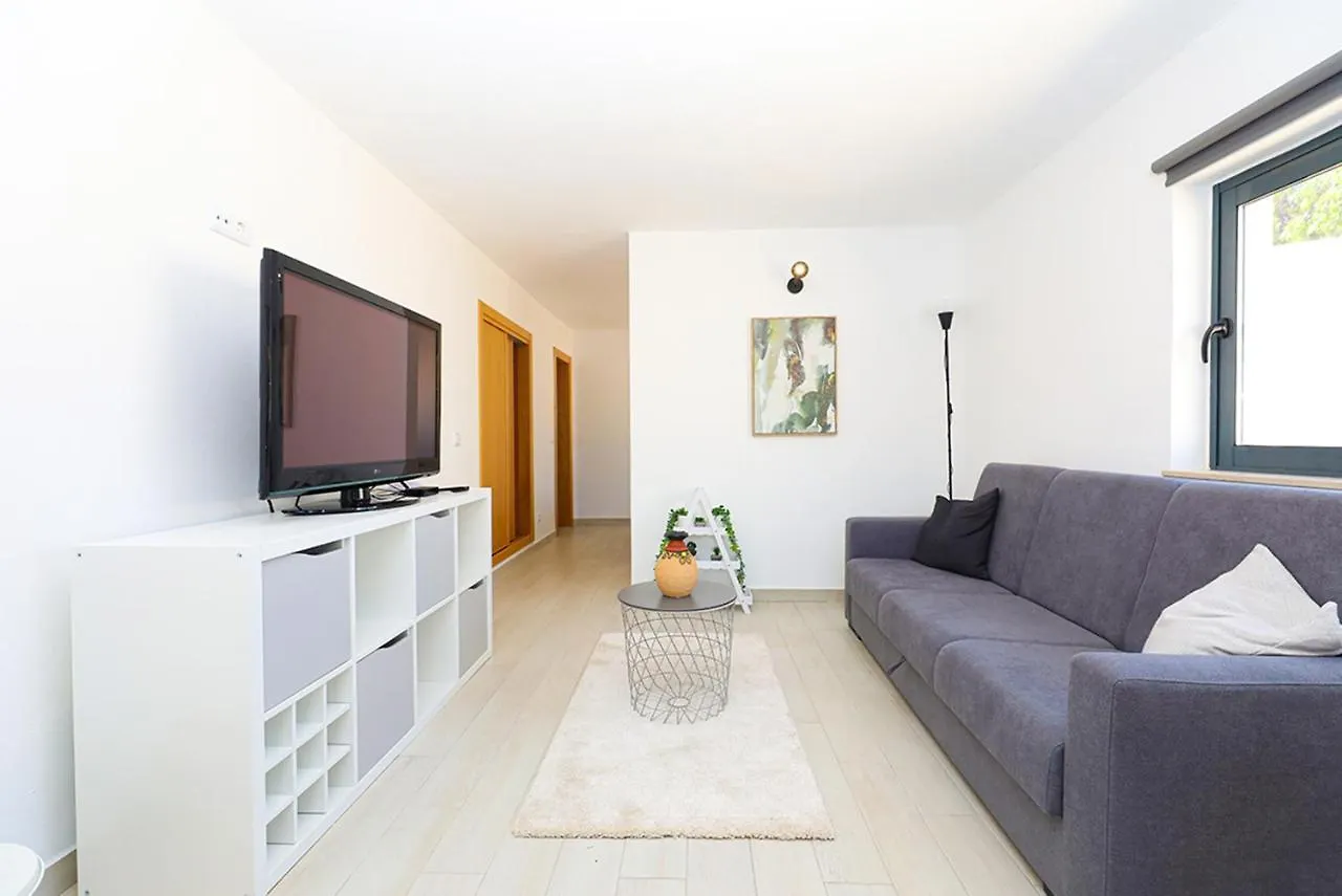 A62 - Cul De Sac Apartment In Lagos 0*,